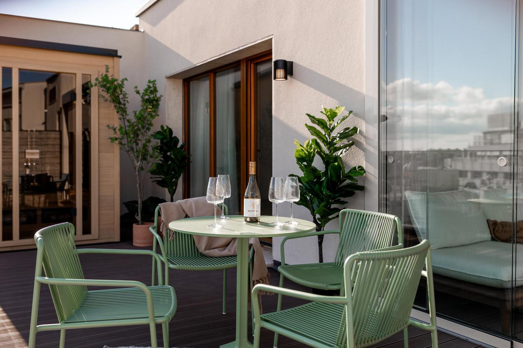 Catalog Boutique Rooms Bratislava Exterior photo