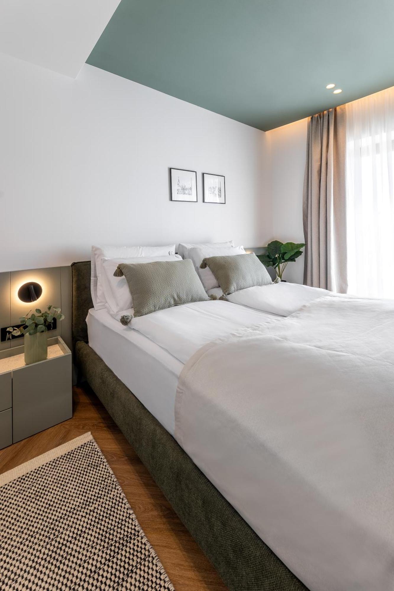 Catalog Boutique Rooms Bratislava Exterior photo